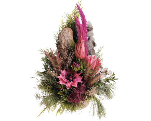Herbstliches Gesteck mit Protea, Heidekraut, Tannengrün und einem Stück Baumrinde als dekorativer Blickfang.