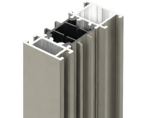 Aluminium Pfosten mit integriertem Isolierkern zur Fassadenmontage.