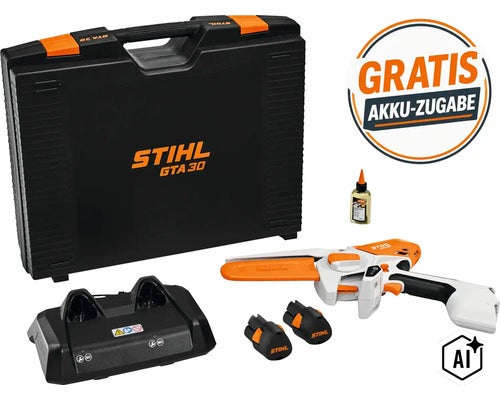 Stihl GTA 30 Akku Gehölzschneider mit zwei Akkus, Ladegerät, Öl und Transportkoffer mit Stihl Logo und Akku Zugabe Hinweis. (Image AI modified or generated)