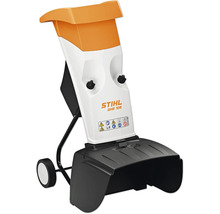 Elektro-Häcksler Stihl GHE 105 mit Einfülltrichter und Fahrwerk für die Gartenarbeit.