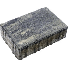 Rechteckiger Pflasterstein aus Beton mit strukturierter Oberfläche für die Gartengestaltung.