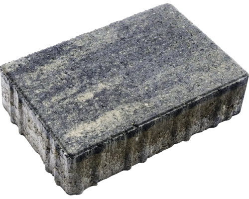 Rechteckiger Pflasterstein aus Beton mit strukturierter Oberfläche für die Gartengestaltung.