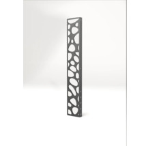 Dekoratives Metall Sichtschutzelement mit organischem Lochmuster zur Gartenabgrenzung.