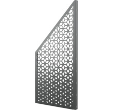 Diagonal geschnittenes Metall Sichtschutzelement mit geometrischem Rautenmuster für den Garten.