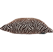 Zierkissen mit Zebrastreifenmuster