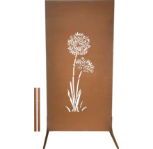 Rechteckiges Sichtschutzelement aus Metall mit Blumenmotiv als dekoratives Design für den Garten.