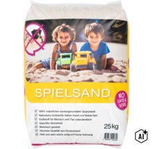 Sack mit 25 Kilogramm Spielsand aus natürlichem Quarzsand für Sandkästen, abgerundete Körnung, schützt vor Verunreinigung durch Tiere. (Image AI modified or generated)