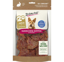 DOKAS getrocknete Kaninchenrippen als Hundesnack in der Verpackung mit Tierwohl Hinweis.