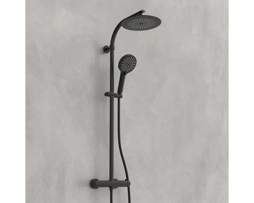 Duschsystem mit Kopfbrause und Handbrause, wandmontiert, modernes Design.