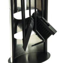 Kaminbesteck Set inklusive Ständer aus Metall zur Reinigung von Kaminen und Öfen.