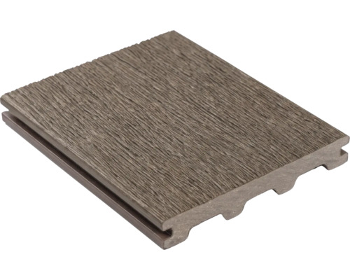 WPC Terrassendiele mit Holzmaserung als Terrassenbelag für den Außenbereich