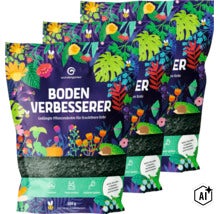 Drei Packungen Wundergarten Bodenverbesserer mit gedüngter Pflanzenkohle in der 500 Gramm Packung für fruchtbare Erde. (Image AI modified or generated)