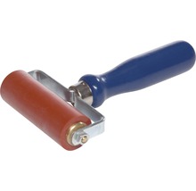 Andrückroller mit Holzgriff