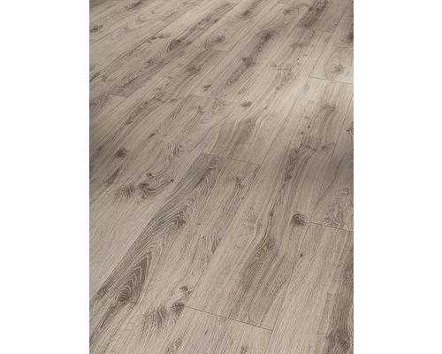 Nahaufnahme von Laminatboden mit Holzstruktur