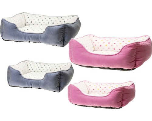 Vier Hundebetten in verschiedenen Farben mit Punktmuster innen