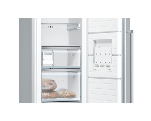 Geöffneter Gefrierschrank mit Schubladen und Bedienelementen