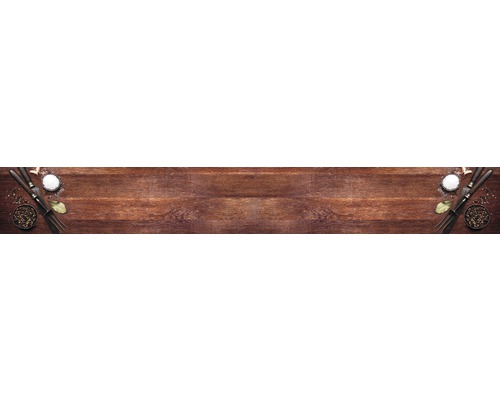 Küchenrückwand mySpotti Splash Eros Besteck Gewürze 4500 x 600 mm SP-F3-1824 Dekoratives Arrangement mit Besteck, Salz, Pfeffer und Lorbeerblatt auf einem Holztisch.
