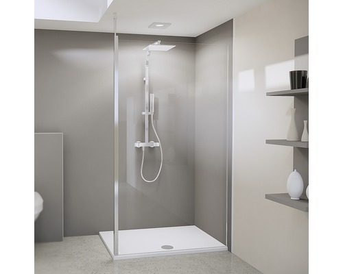 Walk In flex Breuer Panorama 160 cm Dekor Intima Profilfarbe chrom Begehbare Dusche mit Duschwanne und Duscharmatur in einem Badezimmer