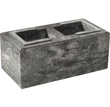 Betonblumenstein mit zwei Aussparungen
