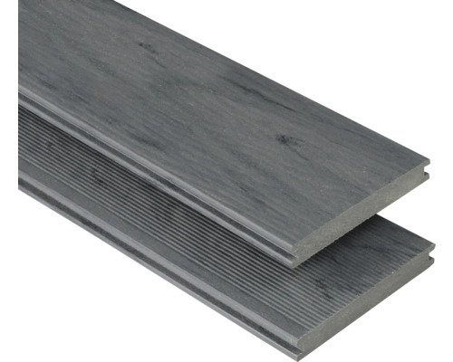 Zwei Terrassendielen aus Holzverbundwerkstoff