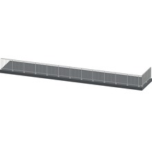 Illustration einer verzinkten Metallbrücke mit Geländer