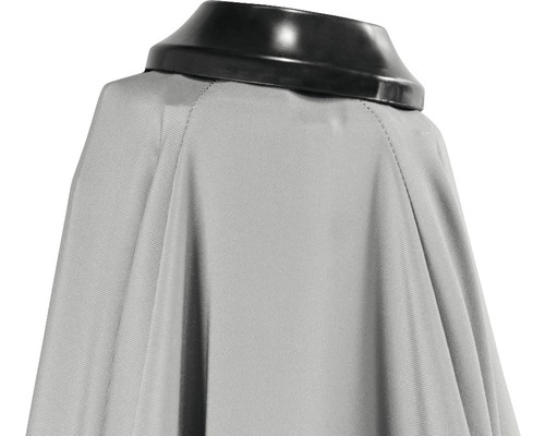 Grauer Umhang mit schwarzem Kragen