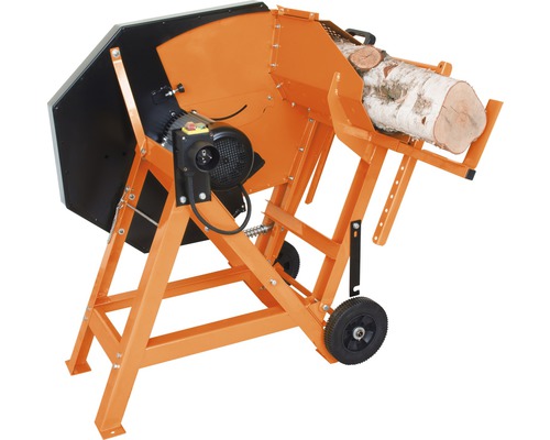 Brennholzsäge mit Holzstamm