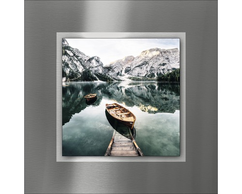 Wanddekoration mit Bergsee-Motiv und Booten