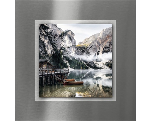 Wandbild mit Bergsee-Motiv und Bootssteg