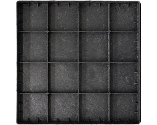 Schwarze Pflasterform zur Herstellung von sechzehn quadratischen Pflastersteinen