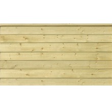 Holzfassade mit horizontalen Brettern