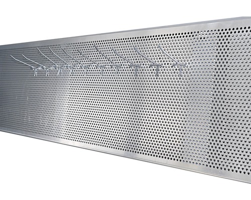 Lochblechwand mit Haken zur Werkzeugaufhängung