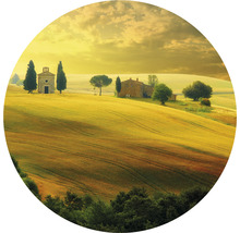 Toskanische Landschaft mit Kapelle und Bauernhaus