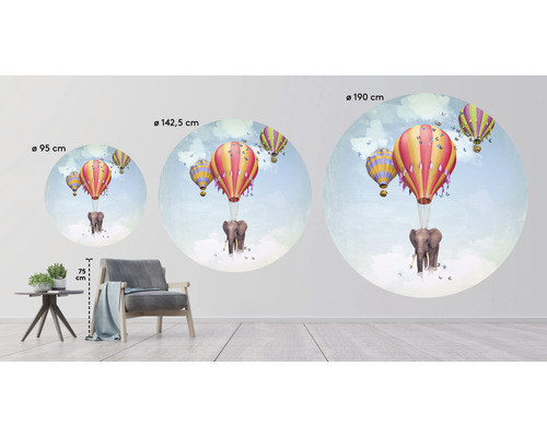 Verschiedene Größen von Wandtattoos mit einem Elefanten, der an einem Heißluftballon hängt