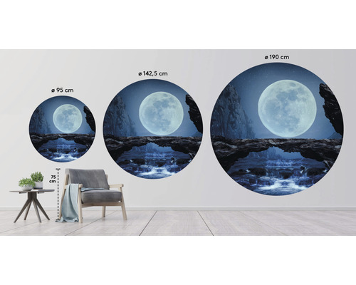 Drei runde Wandbilder mit Mond, Wasserfall und Felsen in unterschiedlichen Größen als Raumdeko.