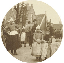 Fototapete Vlies HRBC100070 Niederländische Tracht 2 Ø 142,5 cm