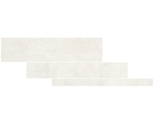 Drei helle Keramikfliesen im Querformat