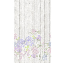 Tapete mit Hortensienblüten vor Holzwand
