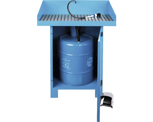 Werkstatteinrichtung mit Reinigungsgerät, Fußpedal und Auffangwanne