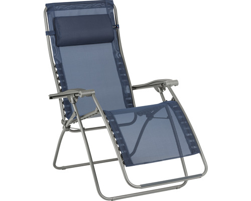 Verstellbarer Relaxsessel mit Kopfkissen für den Garten