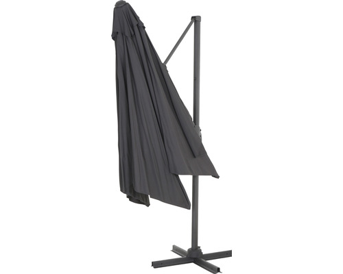 Geschlossener Ampelschirm mit Fußkreuz für den Garten