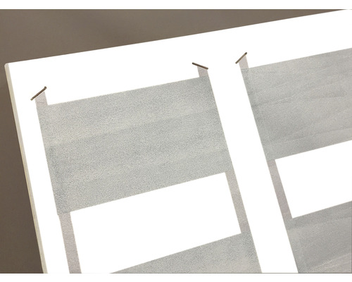 Detailansicht einer Schiebetür mit horizontalen Lamellen