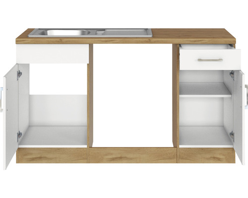 Küchenzeile mit Spüle, Schubladen und offenen Türen