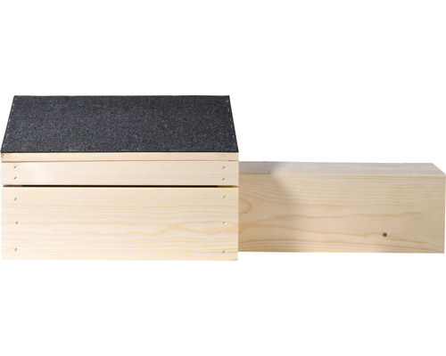 Holztreppe mit Bitumenabdeckung