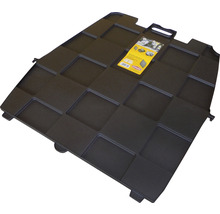 Schwarze Kofferraumwanne mit quadratischem Muster und Griff