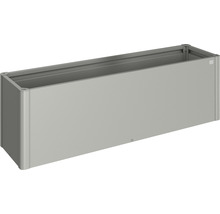 Grauer Pflanzkasten aus Metall für den Garten.
