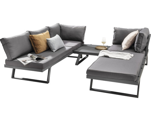 Graue Gartenlounge mit Tisch und Kissen