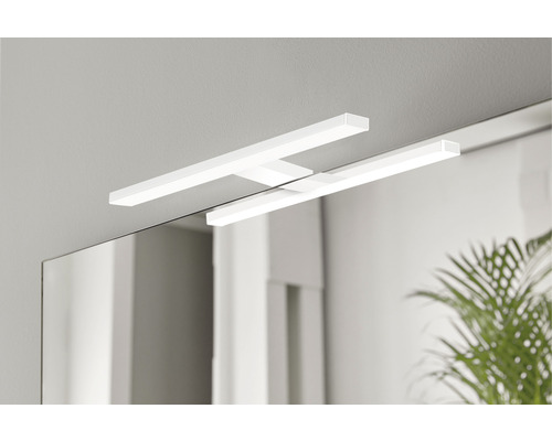 Spiegelleuchte zur Badbeleuchtung