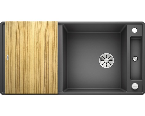 Spüle mit Schneidebrett aus Holz