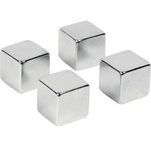 Vier Magnetwürfel